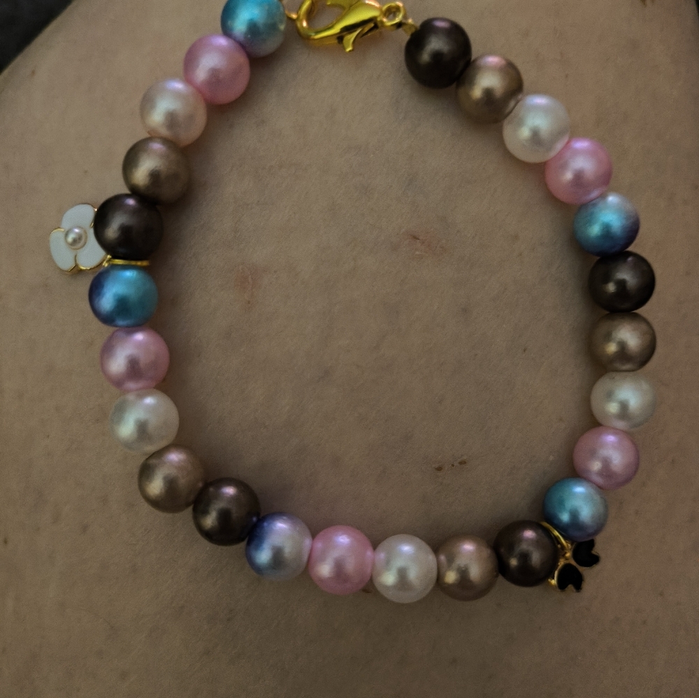 Charming Pink and Blue Beaded Bracelet with Elegant Charm